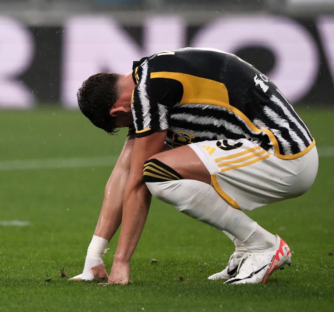 勒沃库森的 勒沃库森的